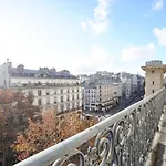Luminous Appt With View - Grands Boulevards