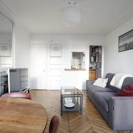 Luminous Appt With View - Grands Boulevards * Parigi