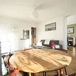 Luminous Appt With View - Grands Boulevards