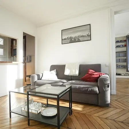 Luminous Appt With View - Grands Boulevards * Paris
